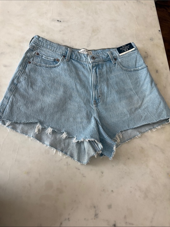Abercrombie & Fitch Pants - A&F Curve Love 90s Relaxed fit Light Blue Denim Frayed Hem Women’s Shorts